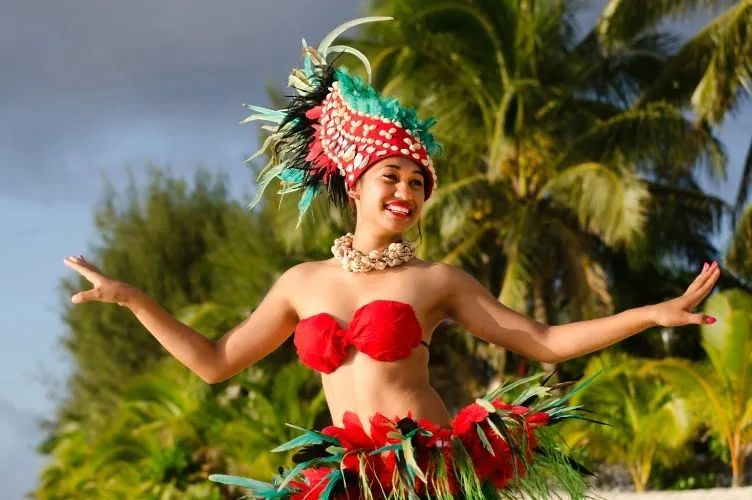 Danseuse à Tahiti